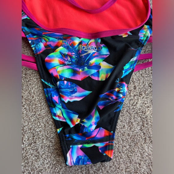 Speedo Bio-Illuminate Tieback Swimsuit 30 - Picture 4 of 8